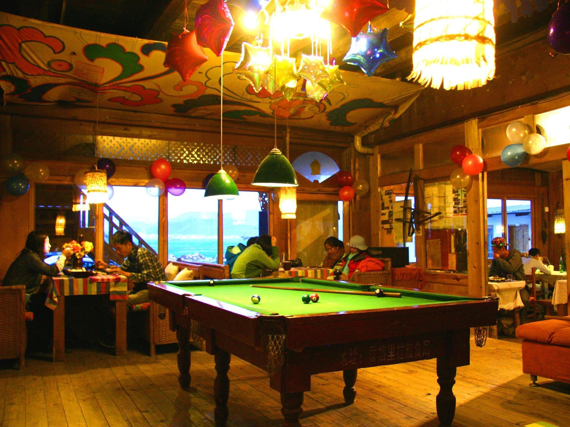 Shangri-La Lao Shay Youth Hostel Eksteriør billede