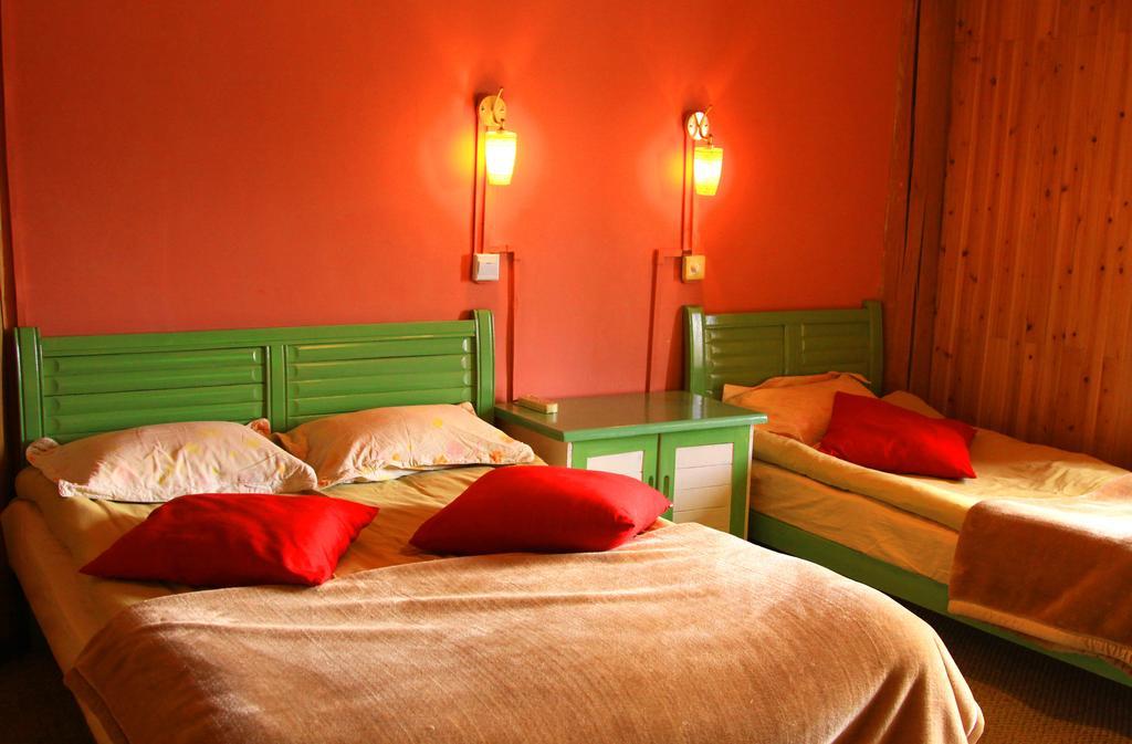Shangri-La Lao Shay Youth Hostel Eksteriør billede