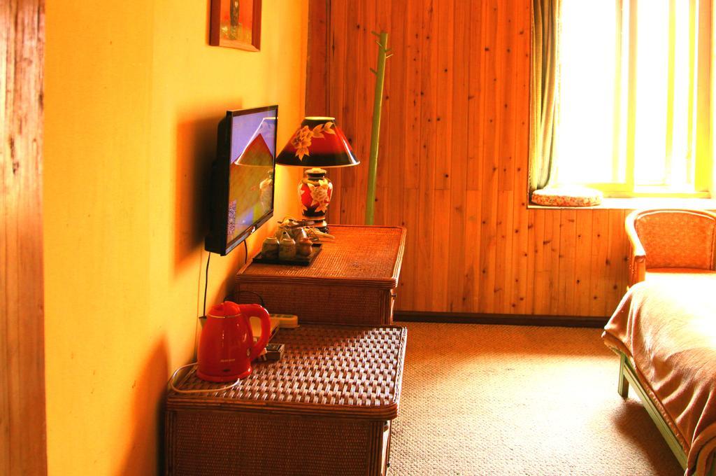 Shangri-La Lao Shay Youth Hostel Eksteriør billede